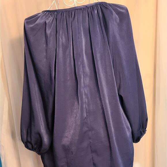 Blue silky/satiny top size medium Miami - Picture 9 of 10